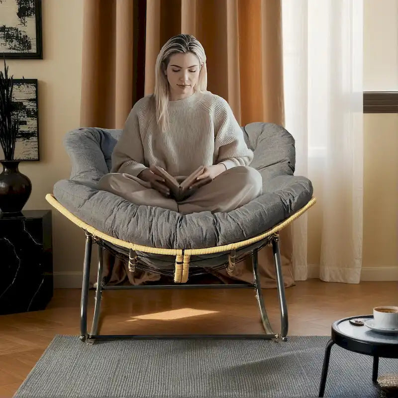 Fauteuil à bascule œuf gris foncé avec design en rotin, 1 personne