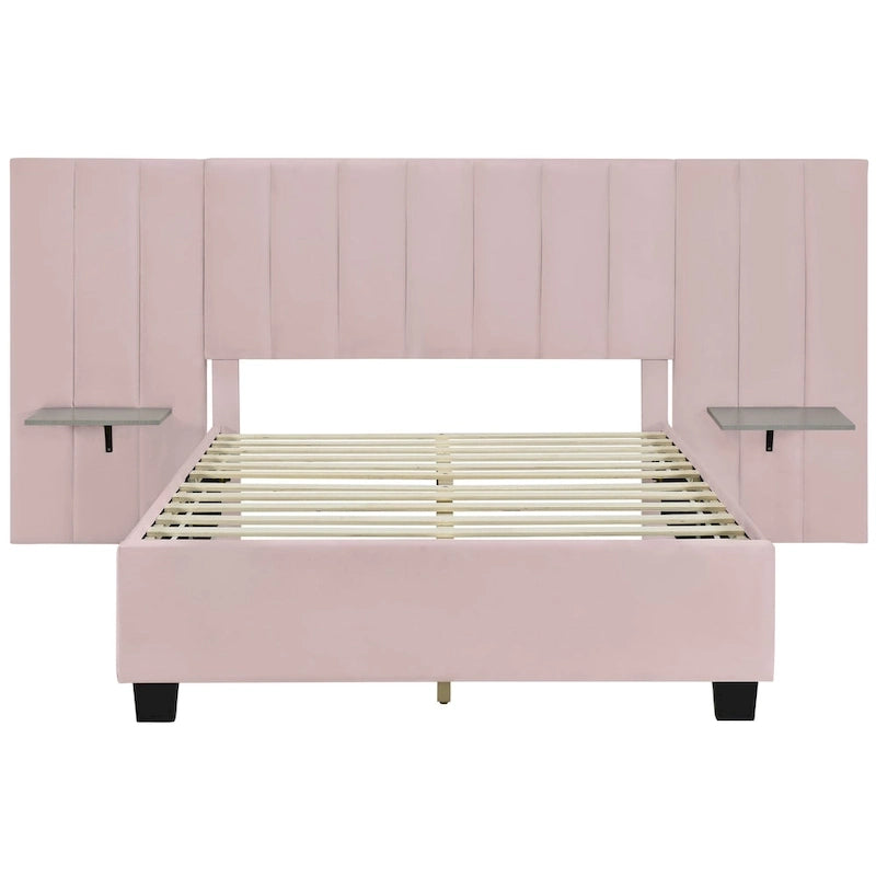 Lit plateforme double rose en velours avec tête de lit surdimensionnée et étagères latérales