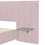 Lit plateforme double rose en velours avec tête de lit surdimensionnée et étagères latérales
