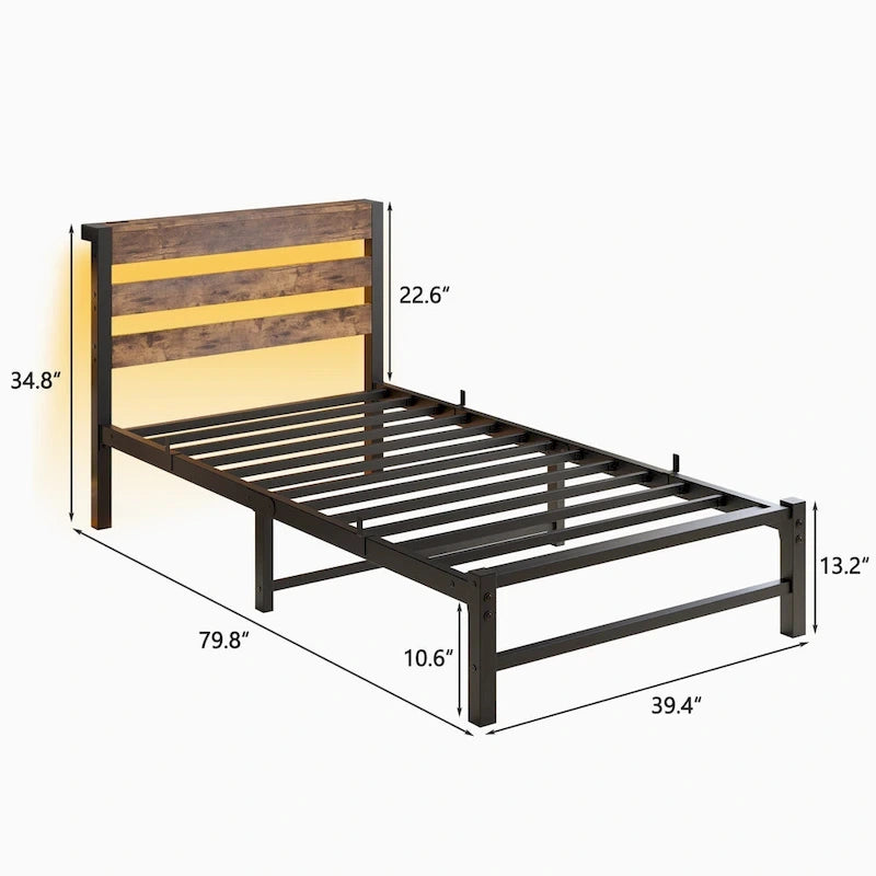 Lit jumeau en métal beige et marron avec tête de lit en bois, lumières RGB et étagère de rangement
