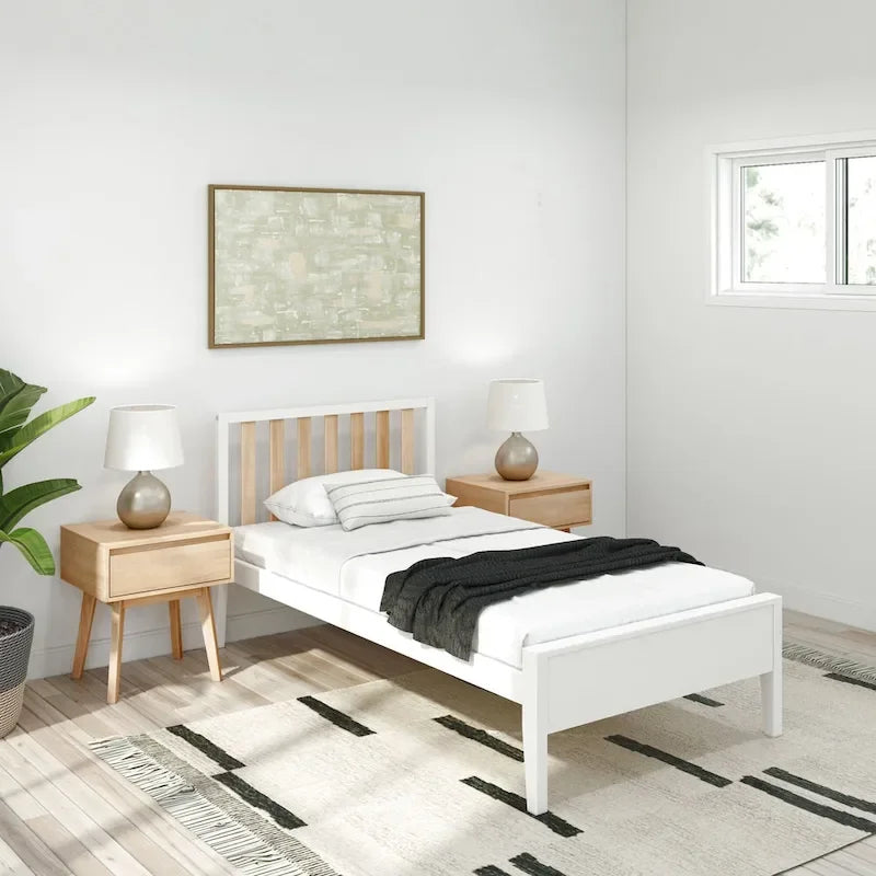 Lit simple scandinave en bois massif noir / noir et blond avec tête de lit à lattes