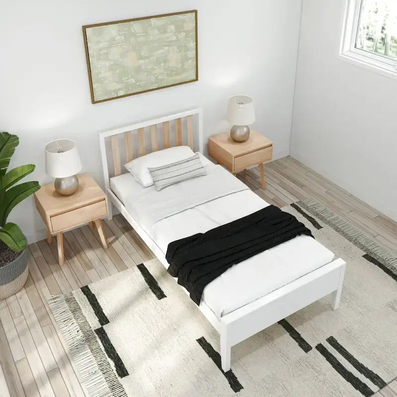 Lit simple scandinave en bois massif noir / noir et blond avec tête de lit à lattes
