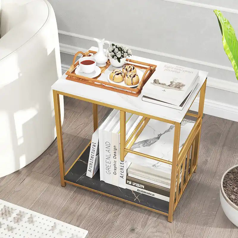 Table d'appoint à 3 niveaux en faux marbre blanc avec cadre en métal doré